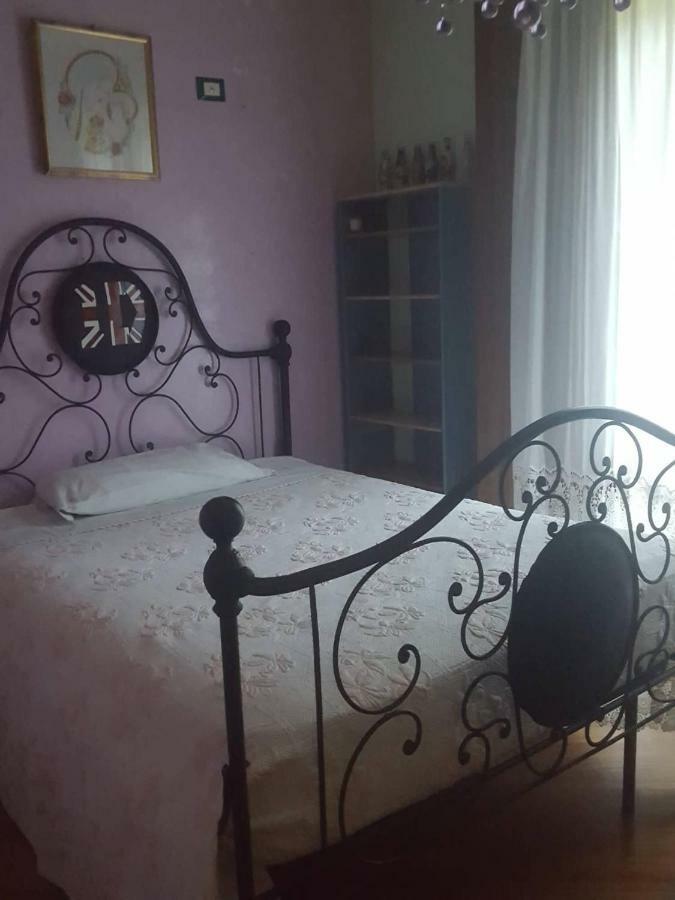 La Casa Della Quercia Guest House Lorenzana Eksteriør bilde